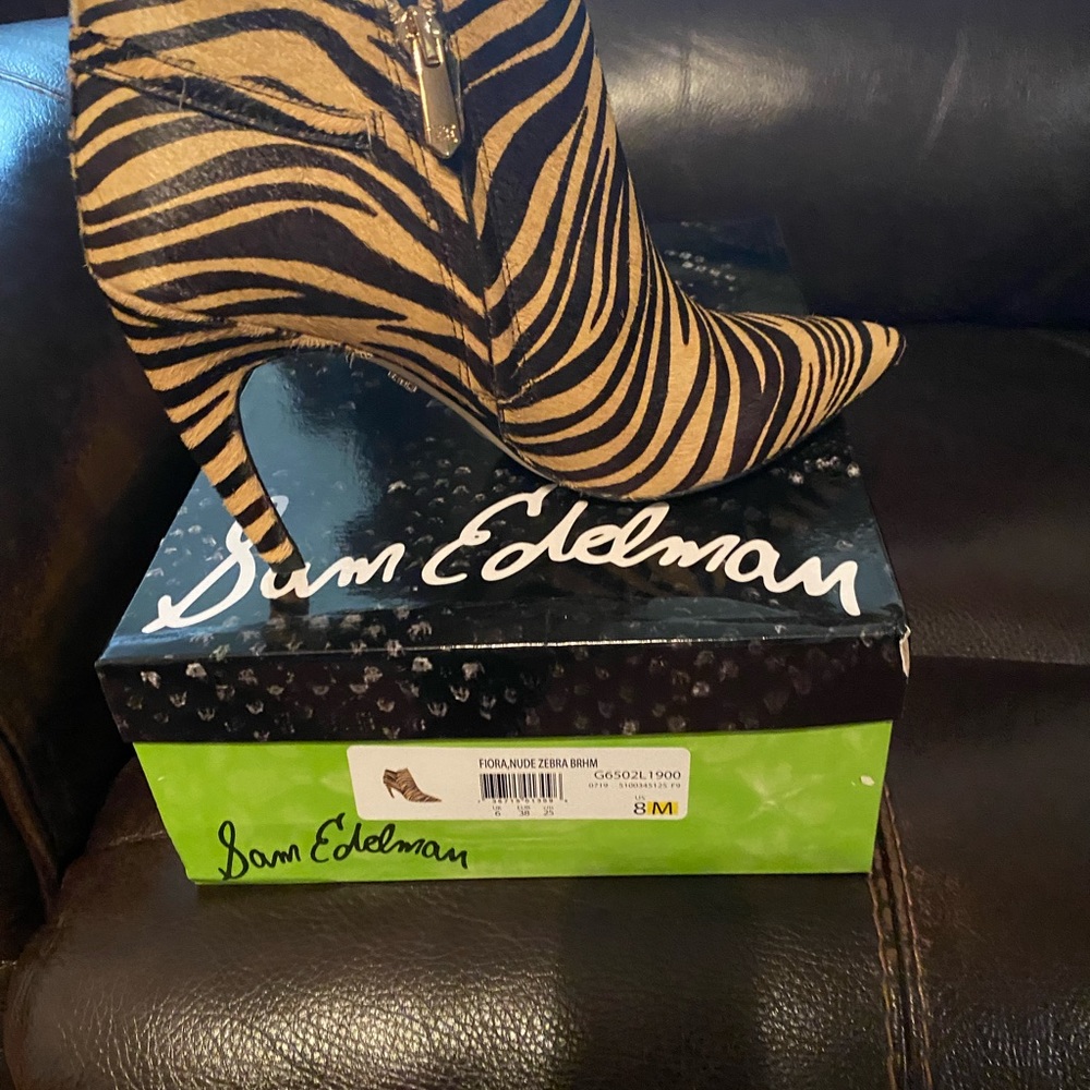 Sam Edelman Tiger print boot Sizes 8 & 9. Never Worn